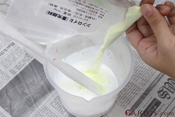 風船と毛糸を使った光るガーランドの作り方