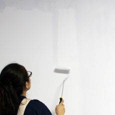 たばこのヤニで汚れてしまった壁をキレイに塗り替える方法！