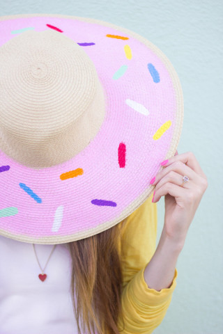DIY-Donut-Floppy-Hat2-600x900